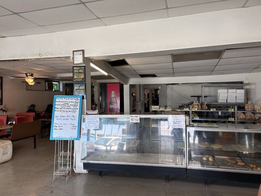 Kanemitsu's Bakery & Coffee Shop by null