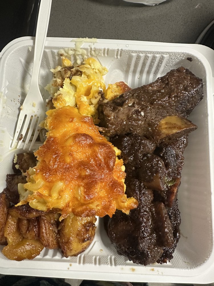 Food from Empire Soul Food Restaurant