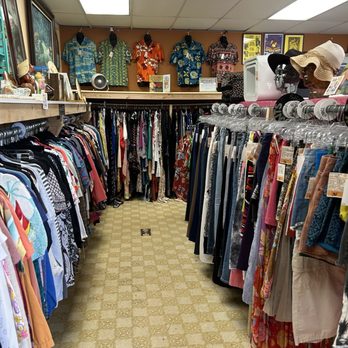 Rags To Riches - Used, Vintage & Consignment Near Me - Lihue, Hawaii Rags To Riches - Used, Vintage & Consignment Near Me - Lihue, Hawaii