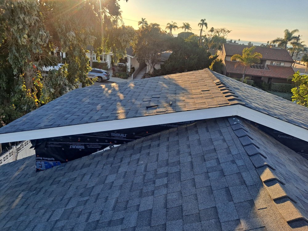 Slide of Alfaros and Son Roofing