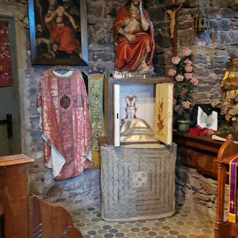 Burg Arras - Kapelle - Landmarks & Historical Buildings Near Me - Alf, RP