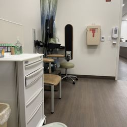 Endeavor Health Medical Group - Primary and Specialty Care