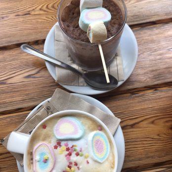 Alsur Café - Vanilla marshmallow latte & iced hot chocolate - Breakfast & Brunch Near Me - Barcelona, B