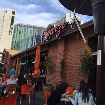 Snooze, an A.M. Eatery - Outside patio - Breakfast & Brunch Near Me - Tempe, Arizona