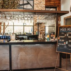 Live Happy Lane Winery