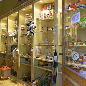 Der Holzkopf - Eine kleine Auswahl - Toy Stores Near Me - Berlin, BE