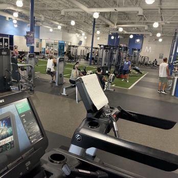 Fitness 19 - Trainers Near Me - Moorpark, California Fitness 19 - Trainers Near Me - Moorpark, California