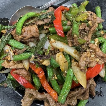 Rincome - Beef with Mint Leaves, cooked with garlic and green beans made spicy - Spectacular - Thai Near Me - Northridge, California Rincome - Beef with Mint Leaves, cooked with garlic and green beans made spicy - Spectacular - Thai Near Me - Northridge, California