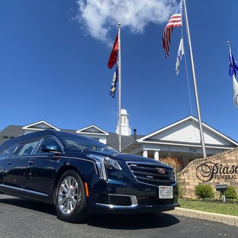Piasecki Funeral Home - Funeral Services & Cemeteries Near Me - Kenosha, Wisconsin Piasecki Funeral Home - Funeral Services & Cemeteries Near Me - Kenosha, Wisconsin