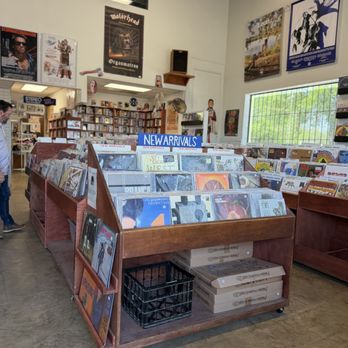 End Of An Ear - Music & DVDs Near Me - Austin, Texas End Of An Ear - Music & DVDs Near Me - Austin, Texas