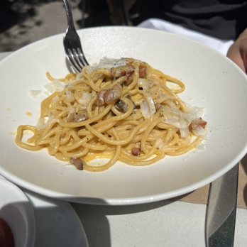Evelina - Spaghetti Caccio Pepe - Italian Near Me - Brooklyn, New York