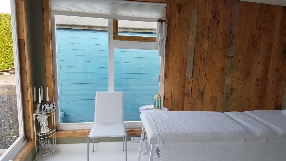 THE HEALING HUT Cripps Corner Road, Staplecross, East Sussex, United