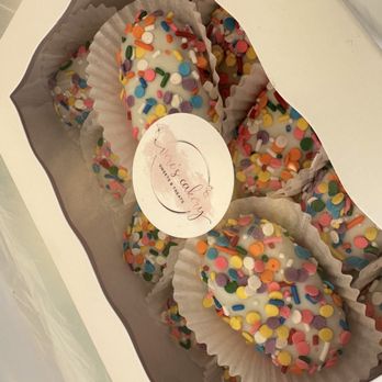 Vere’s Cakery - Cakesicle (Funfetti) - Desserts Near Me - South Gate, California