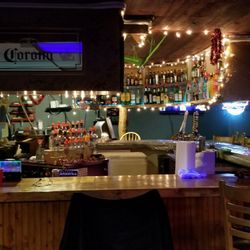 R & R Lounge Bar and Grill