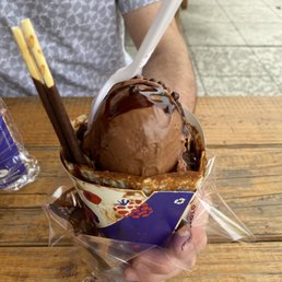 10. Chocolate Nut Party Crepe 10. Chocolate Nut Party Crepe