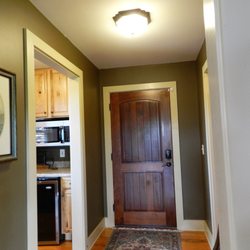 Butterfly Ridge Mountain Retreat - Mountainview Suite entry and microwave, frig