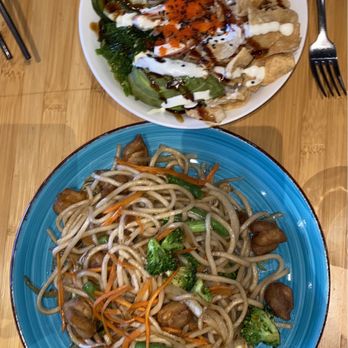 Tavernakaya - California Poke Bowl and Chicken Udon - Japanese Near Me - Madison, Wisconsin