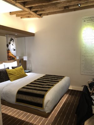 Select Hotel by null