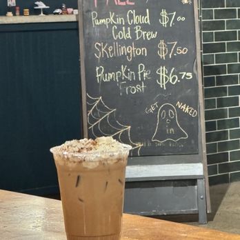 Tupelo Coffee House - Coffee & Tea Near Me - Sacramento, California