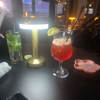 Di Edge Waterfront Bar and Kitchen - Pizza Near Me - Freeport, New York