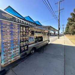 Mariscos El Patron - Outside Of The Lunch Truck!
