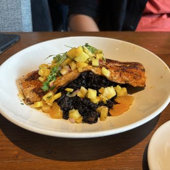 Del Frisco's Grille - Mahi Mahi - Burgers Near Me - Fort Worth, Texas