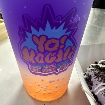 Yo Mochi - Butterfly Pea peach soda - Donuts Near Me - Henderson, Nevada