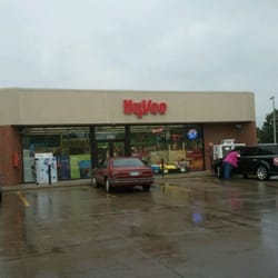 Hy-Vee Fast & Fresh