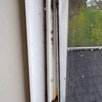 Bloomer Estates Vacation Rentals - Dirty window sills - Vacation Rentals Near Me - Seaview, Washington