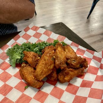 Green River Grill - Wings - American Near Me - Mammoth Cave, Kentucky
