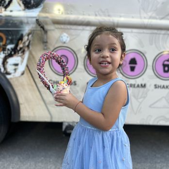 Heavenly Churros - My daughter love the sprinkles churro - Food Trucks Near Me Heavenly Churros - My daughter love the sprinkles churro - Food Trucks Near Me