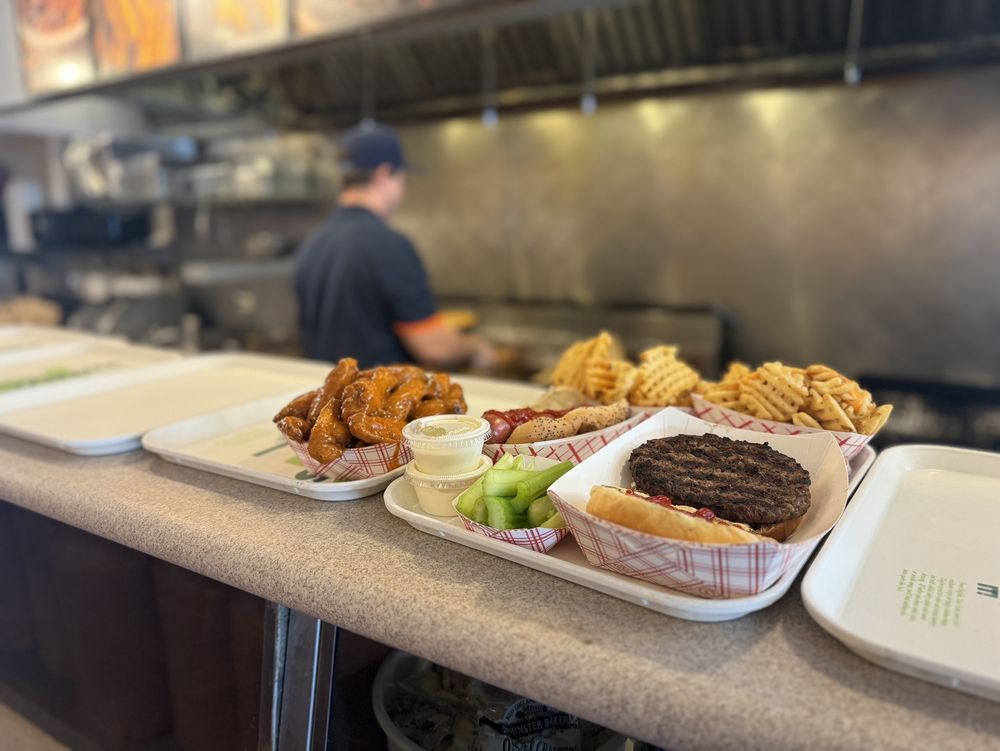 BUFFALO JOE’S Updated October 2024 369 Photos & 885 Reviews 812