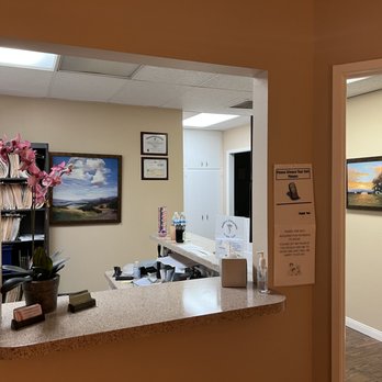 Laura Jaleh Skincare - Waiting area - Estheticians Near Me Laura Jaleh Skincare - Waiting area - Estheticians Near Me
