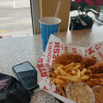 Raising Cane's Chicken Fingers - Fast Food Near Me - Austin, Texas Raising Cane's Chicken Fingers - Fast Food Near Me - Austin, Texas