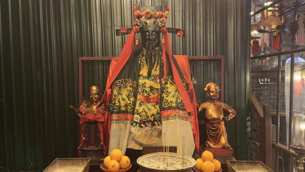 Man Mo Temple by null