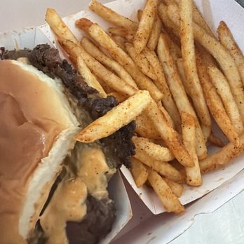 Burger 3000 - After eating half the bacon burger and fries. Great portions! - Fast Food Near Me - North Hollywood, California Burger 3000 - After eating half the bacon burger and fries. Great portions! - Fast Food Near Me - North Hollywood, California