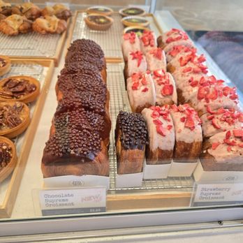 Paris Baguette - Pastries - Bakeries Near Me - Los Angeles, California Paris Baguette - Pastries - Bakeries Near Me - Los Angeles, California