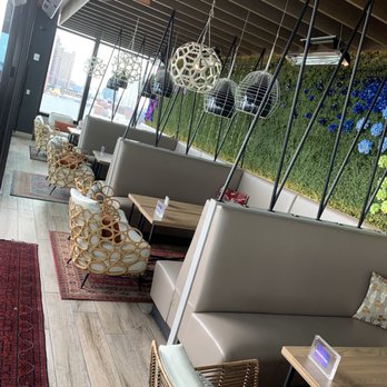 Lincoln Social Rooftop - Booths - American Near Me - Columbus, Ohio