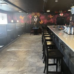 Casa Del Lago Mexican Restaurant - Bar area