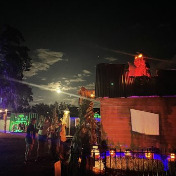 Sir Henry's Haunted Trail - Middle mayhem on a full moon - Haunted Houses Near Me - Plant City, Florida Sir Henry's Haunted Trail - Middle mayhem on a full moon - Haunted Houses Near Me - Plant City, Florida