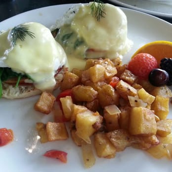 Skates On The Bay - (Brunch) Eggs florentine with canadian bacon. - Seafood Near Me - Berkeley, California Skates On The Bay - (Brunch) Eggs florentine with canadian bacon. - Seafood Near Me - Berkeley, California