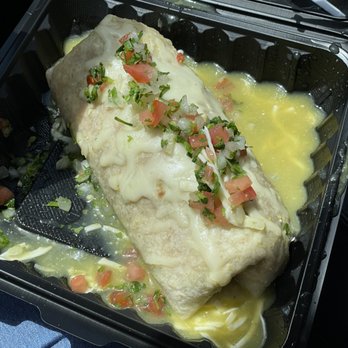 Taco Mendoza - Wet asada burrito with green sauce - Tacos Near Me - Ventura, California Taco Mendoza - Wet asada burrito with green sauce - Tacos Near Me - Ventura, California