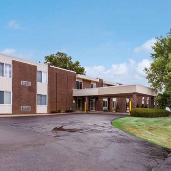 Mission Point - Madison Heights - front of the place... - Physical Therapy Near Me - Madison Heights, Michigan Mission Point - Madison Heights - front of the place... - Physical Therapy Near Me - Madison Heights, Michigan