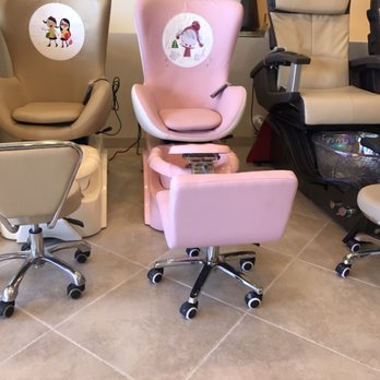 Da Vinci Nails - Chairs for little people. - Nail Salons Near Me - Fort Wayne, Indiana Da Vinci Nails - Chairs for little people. - Nail Salons Near Me - Fort Wayne, Indiana