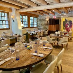 Anasazi Restaurant & Bar - Dining room
