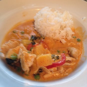Sweet Basil - Mango Curry with Chicken and Steamed Rice - Thai Near Me - Albany, New York Sweet Basil - Mango Curry with Chicken and Steamed Rice - Thai Near Me - Albany, New York