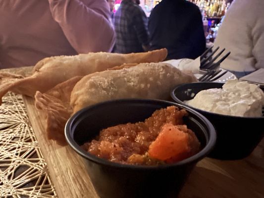 Double Dyme Tavern by null