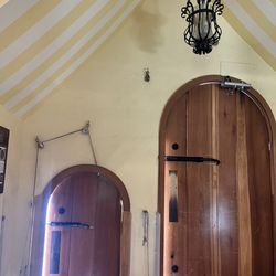 Briar Rose Bakery & Deli - Hobbit door