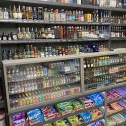 Newport Shores Wine & Spirits