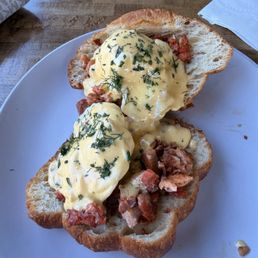 Salmon Benedict